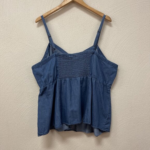 Torrid Denim Faux Button-Front Sleeveless Tank Top W/ Adjustable Straps Size 2 - Picture 4 of 5